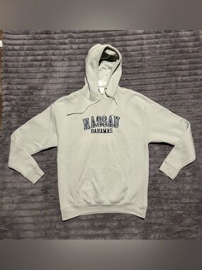 Pacific & CO. Light Grey "Nassau Bahamas" Pullover Hoodie